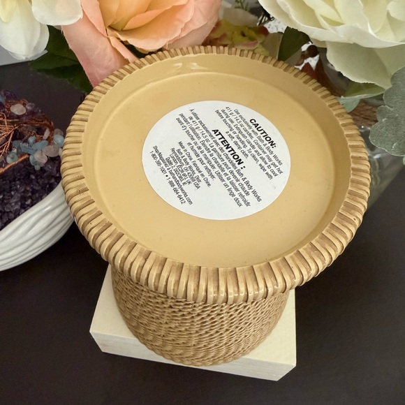 🆕🕯️ BATH & BODY WORKS LIMITED EDITION WOVEN PEDESTAL 3-WICK CANDLE HOLDER. NEW. - Picture 6 of 7